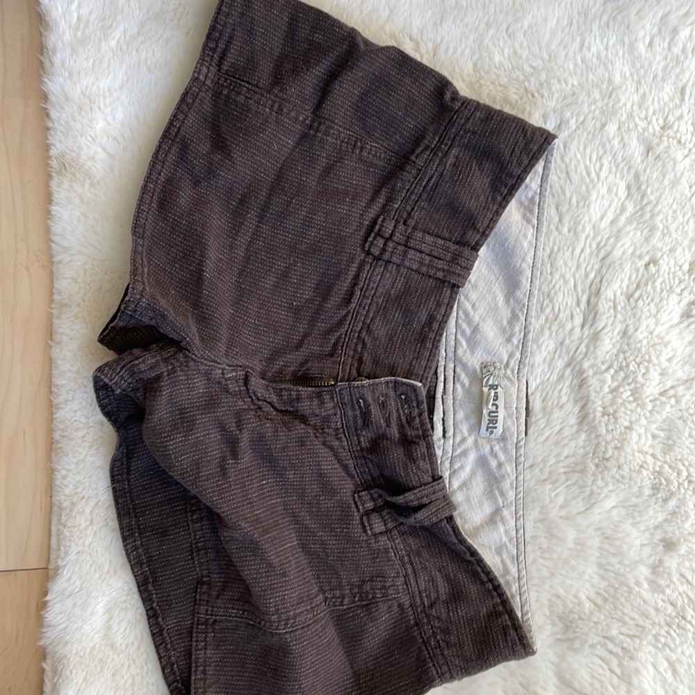 Women’s RipCurl khaki-style shorts
